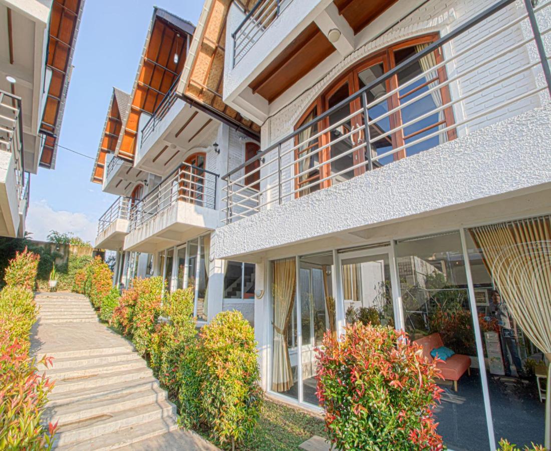 D'Journey Hotel Lembang Exterior foto